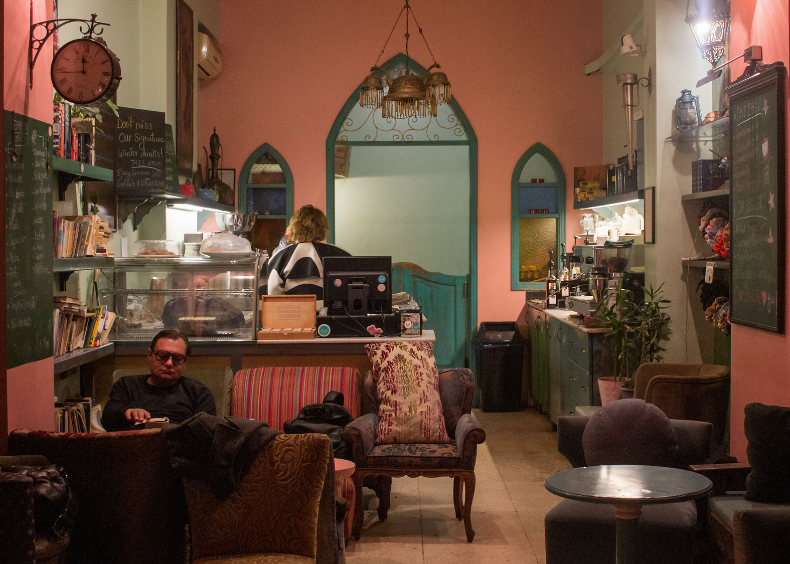 Coffee Trumps Tradition in Lebanese City